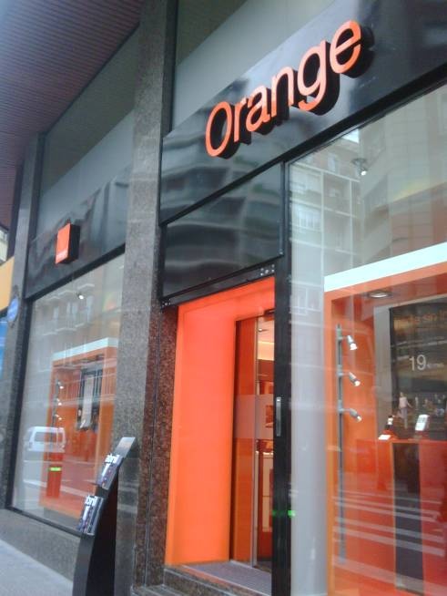 Orange tendrá que alquilar toda la red ADSL de Jazztel tras la fusión