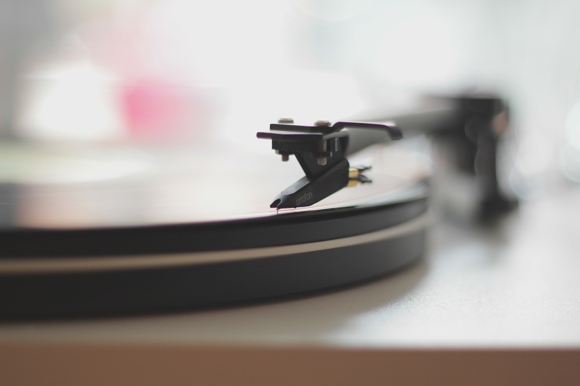 La música favorece «la conectividad» con los consumidores y aumenta la rentabilidad de la marca, según expertos