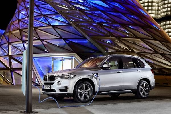 BMW prevé cerrar 2015 con nuevos récord de actividad