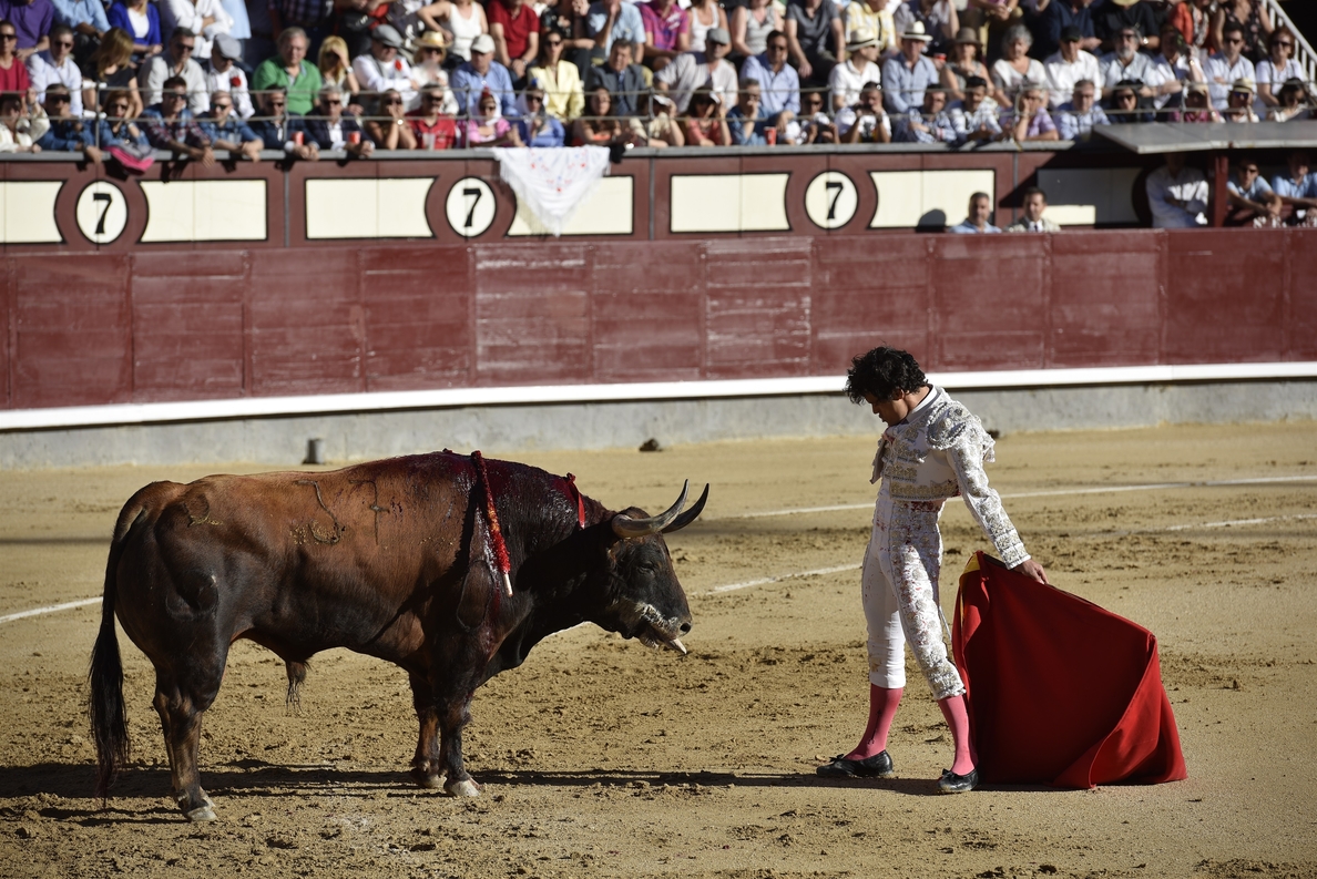 Los famosos se congregan en la corrida de toros de Las Ventas
