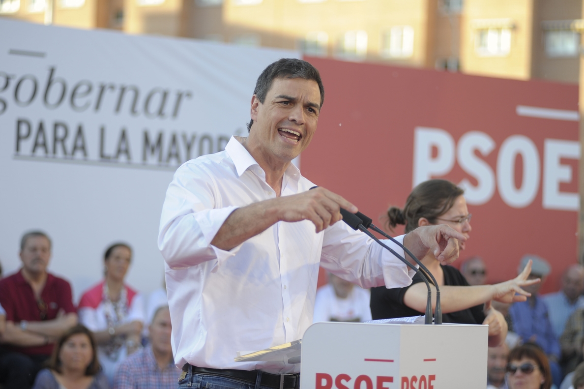 Sánchez acusa a Pablo Iglesias de no defender la universidad pública y le insta a decir cuáles «quiere cerrar»