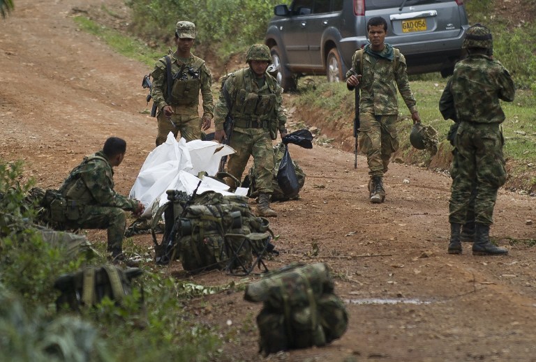 Las FARC suspenden el alto el fuego tras la muerte de 26 guerrilleros en Colombia