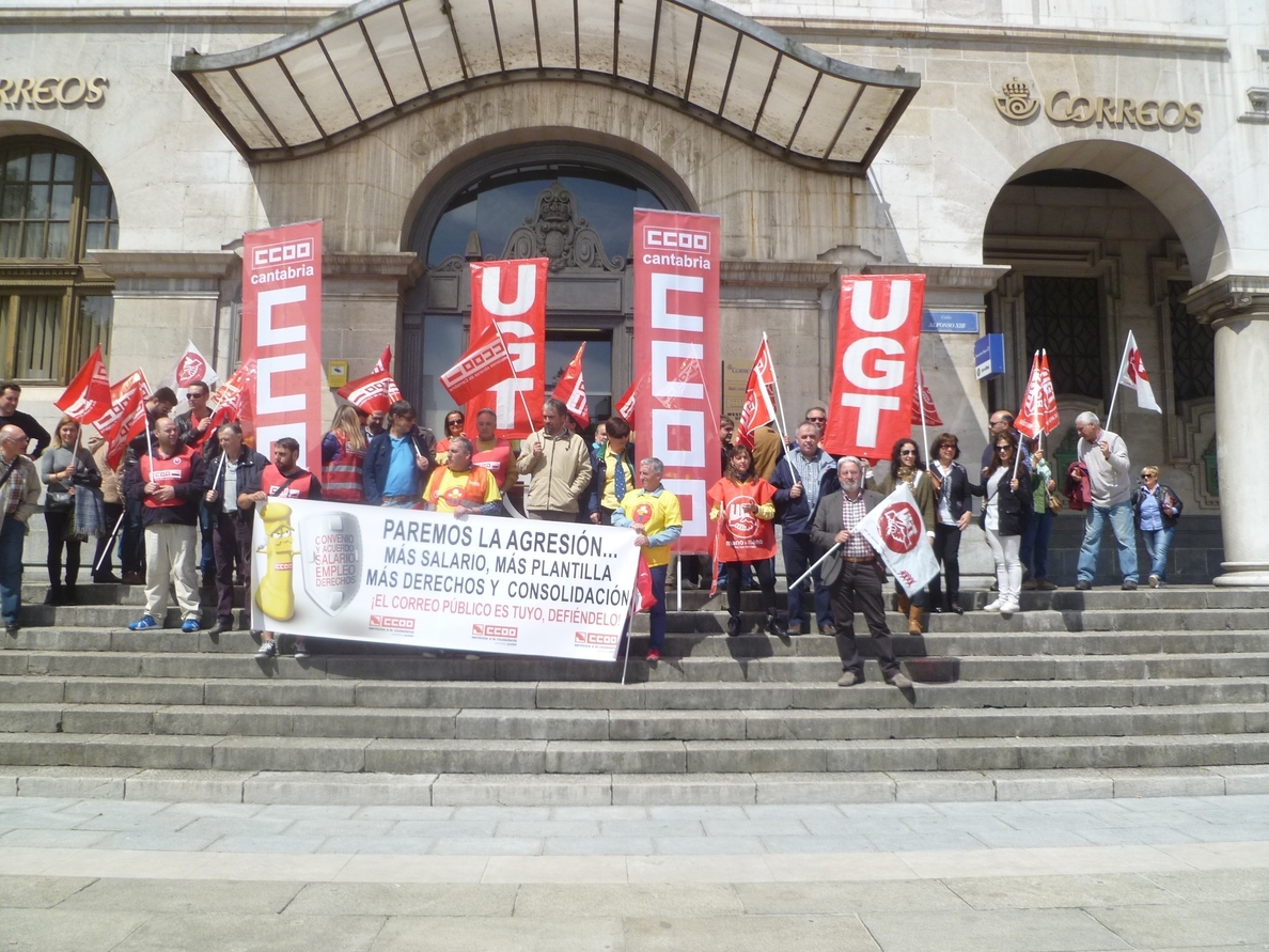 Los sindicatos cifran en un 87% el seguimiento de la huelga en Correos en Cantabria