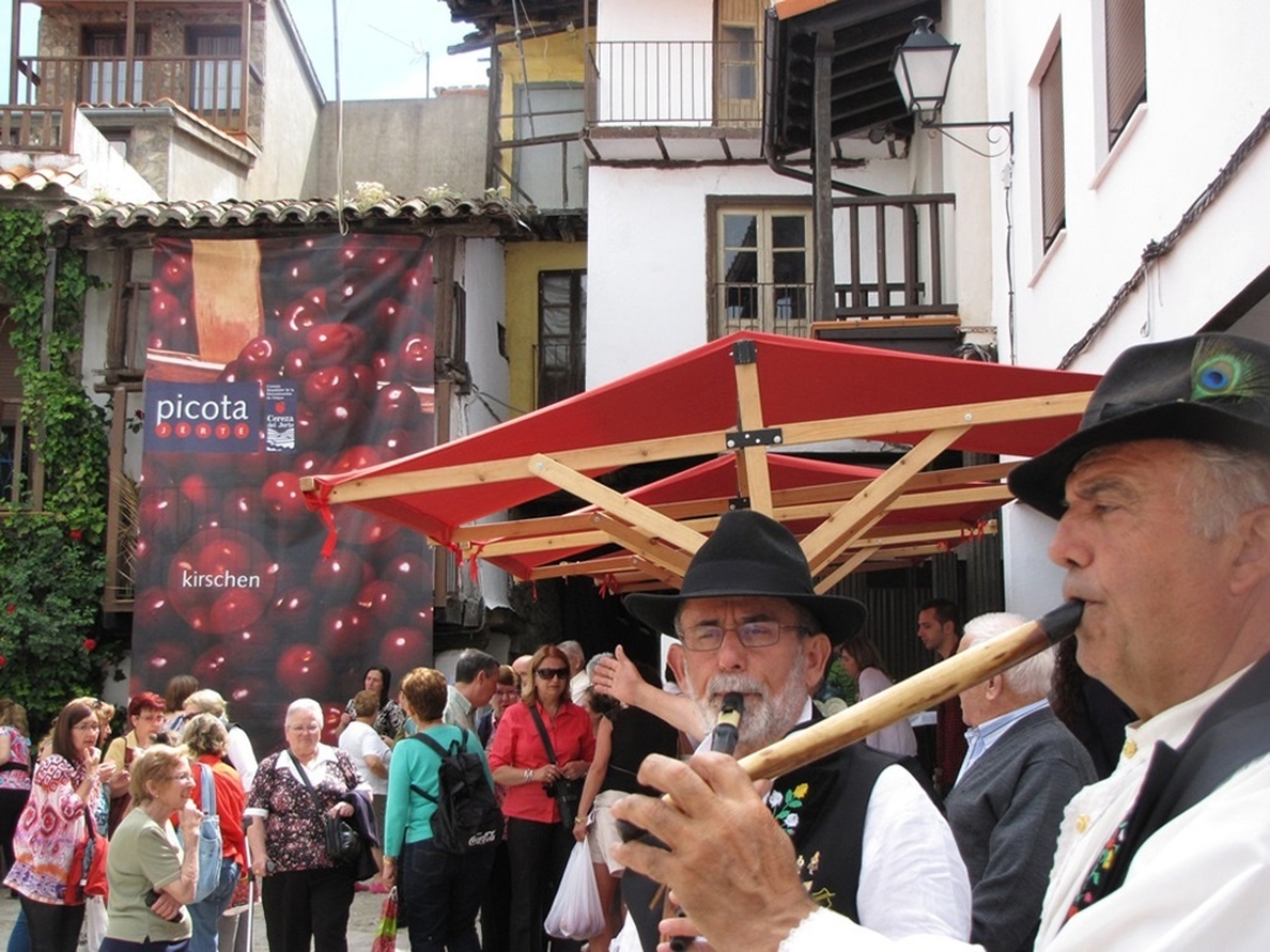 Degustaciones, senderismo y una ruta cultural, atractivos de la VI Feria de la Cereza en Cabrero (Cáceres)