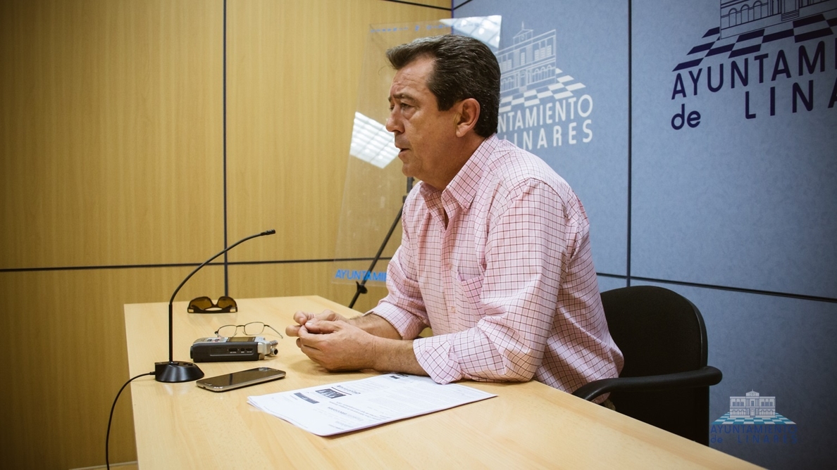 El alcalde de Linares destaca «la seriedad» del proyecto Velántur Cars y reclama a la Junta la cesión de Santana