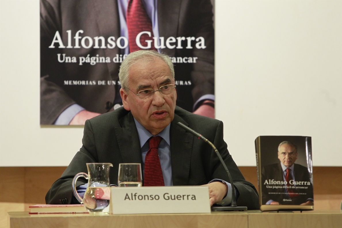 Alfonso Guerra será homenajeado el lunes por personalidades de distintos ámbitos que reconocerán su papel en España