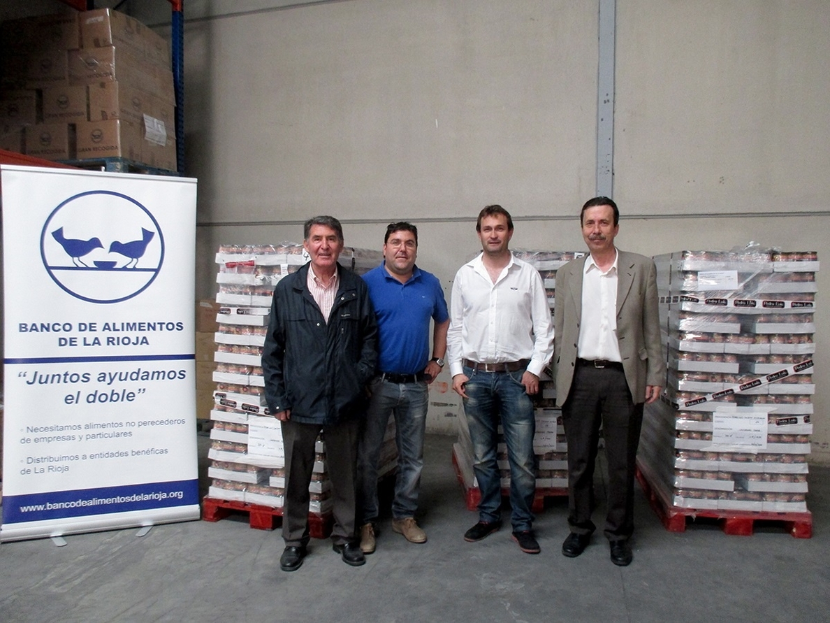Conservas Pedro Luis entrega casi 5.000 botes de garbanzos al Banco de Alimentos
