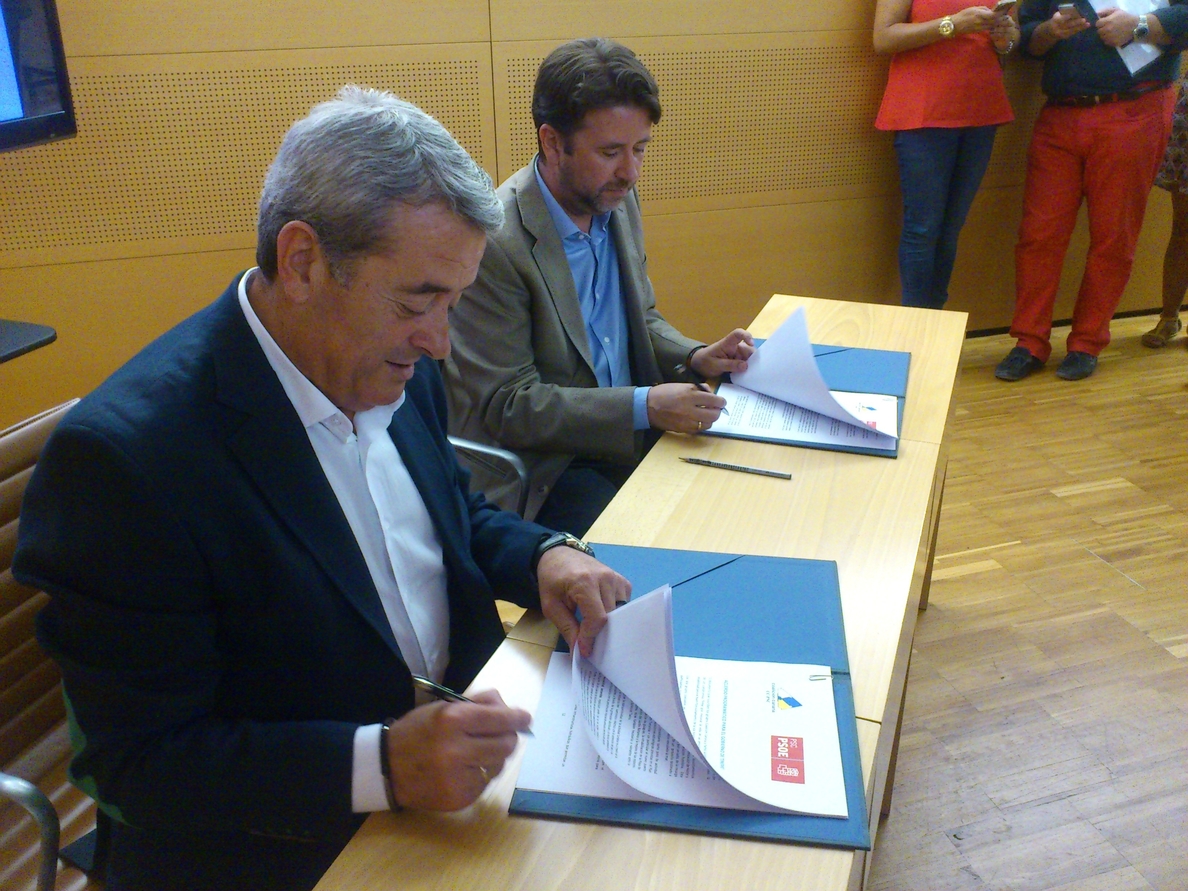 CC y PSOE firman un pacto en el Cabildo de Tenerife en pro de las personas y el empleo