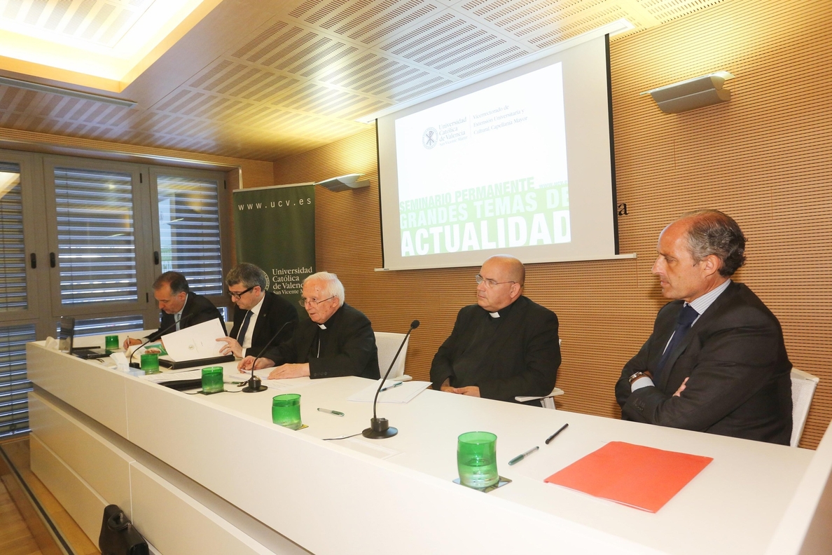 El cardenal Cañizares cree que «grupos ideológicos» intentan «silenciar» la encíclica del Papa