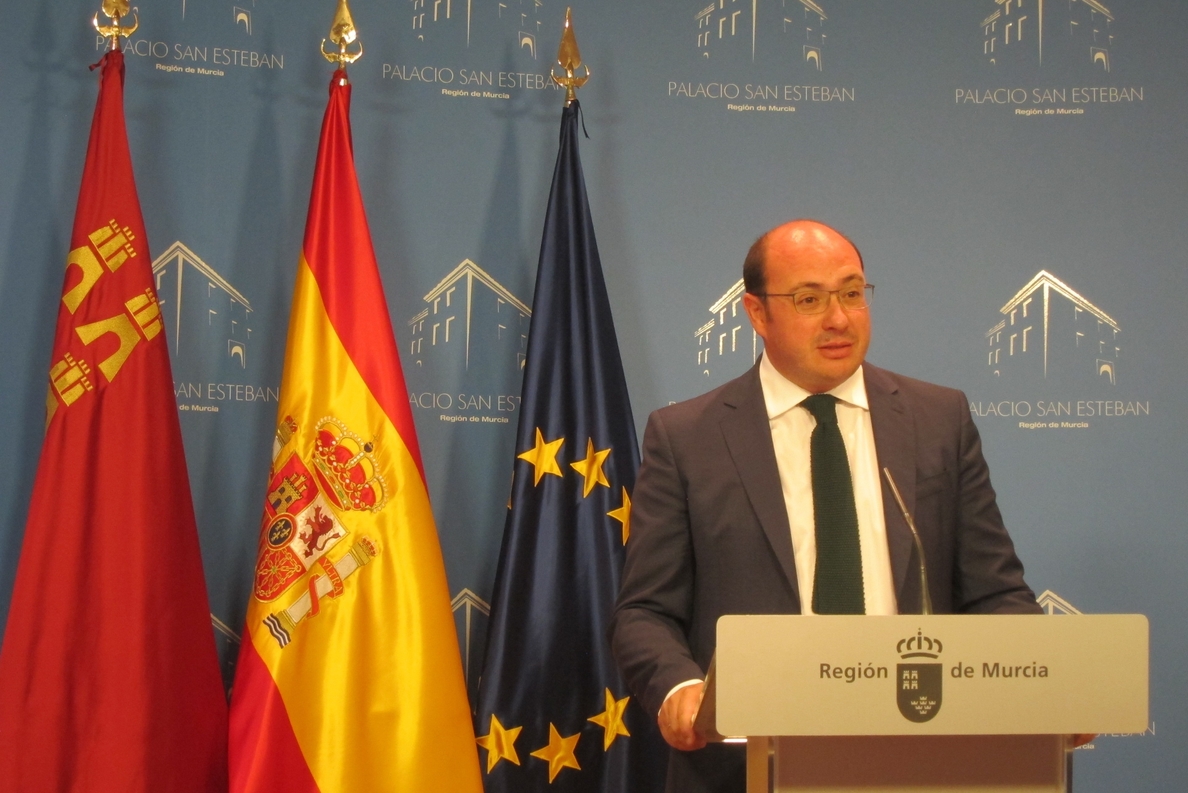 Sánchez elabora un Gobierno regional de 9 consejerías para hacer de esta legislatura «la más reformista»
