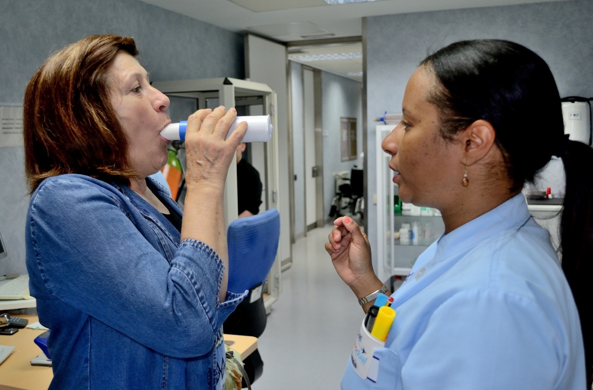 El programa »Respirar es Vida» alerta de los problemas respiratorios en los meses de verano entre los asmáticos y EPOC