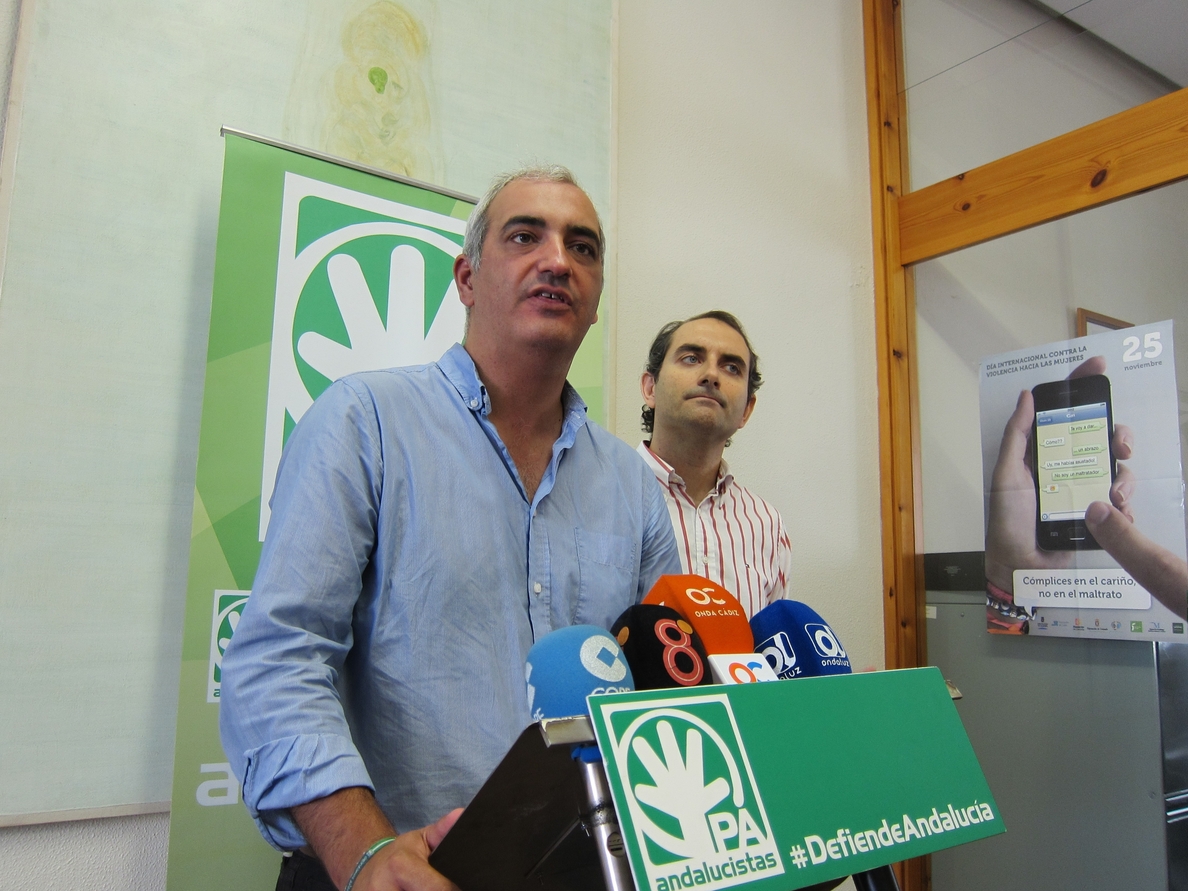 Ruiz (PA) reclama a la Junta que «rectifique» en su rechazo a la iniciativa andalucista por la renta básica
