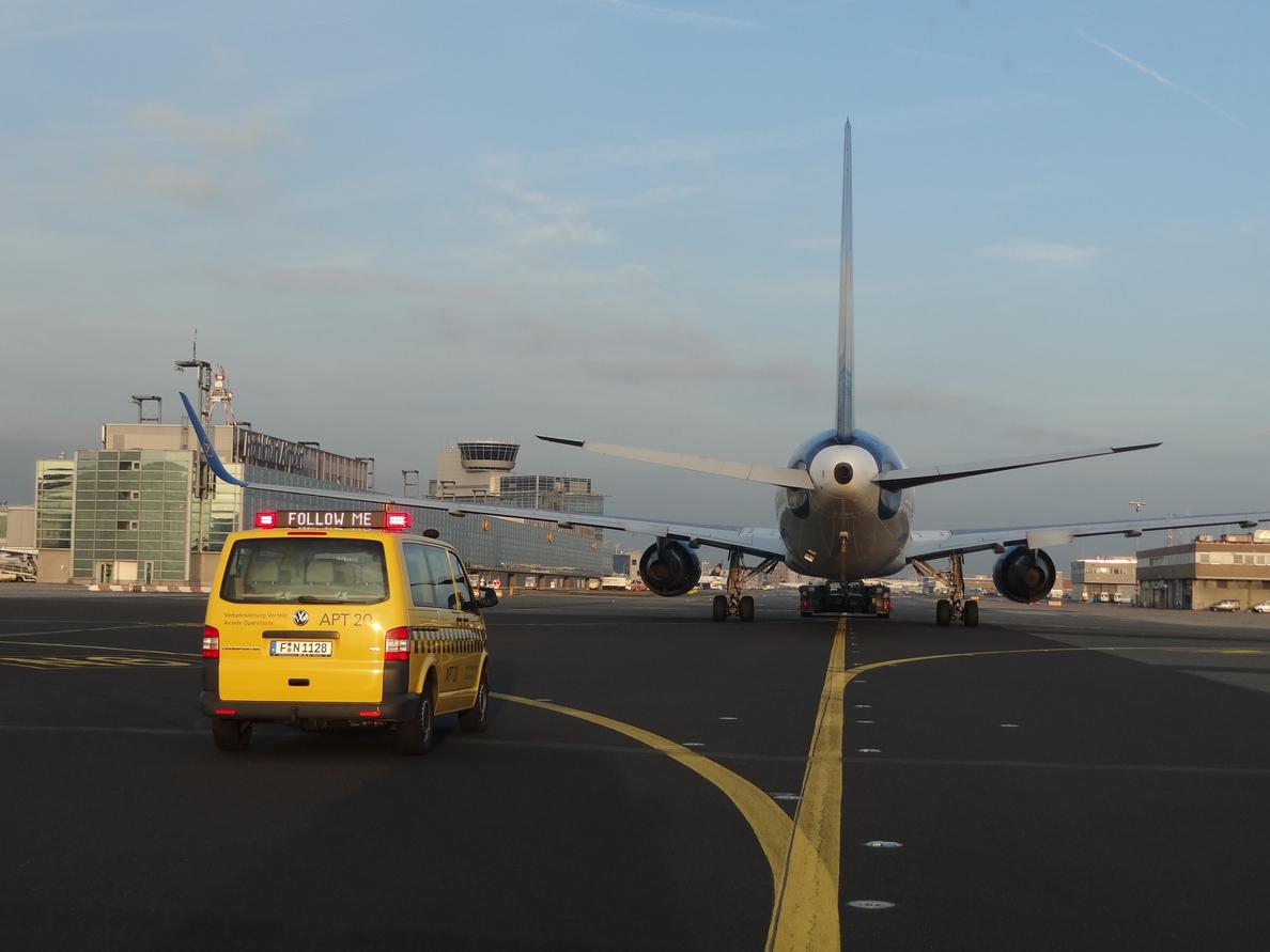 »Radiografía en el aeropuerto»: El día a día la ciudad de aviones y pasajeros