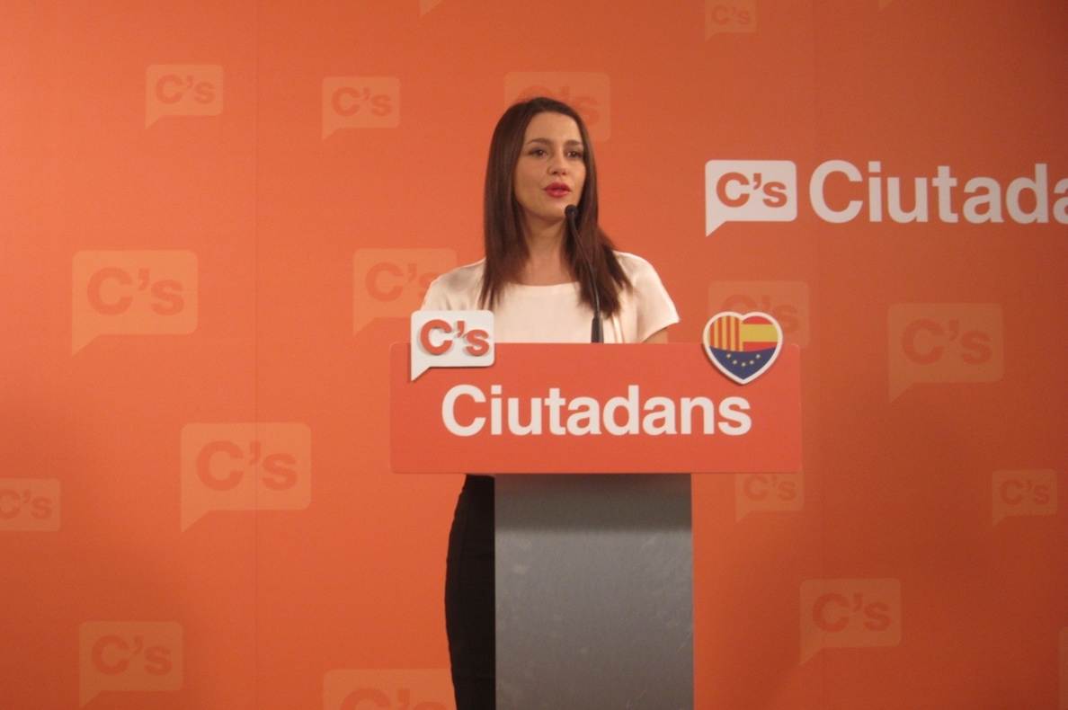 Arrimadas ofrece a C»s para no tener que votar «separatismo, inmovilismo o populismo»