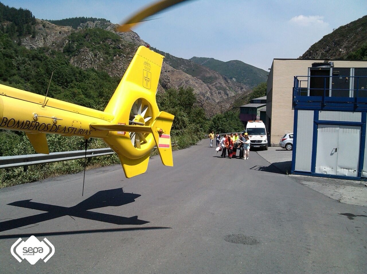 Ingresa en el hospital un trabajador herido en una explotación minera en Tineo (Asturias)