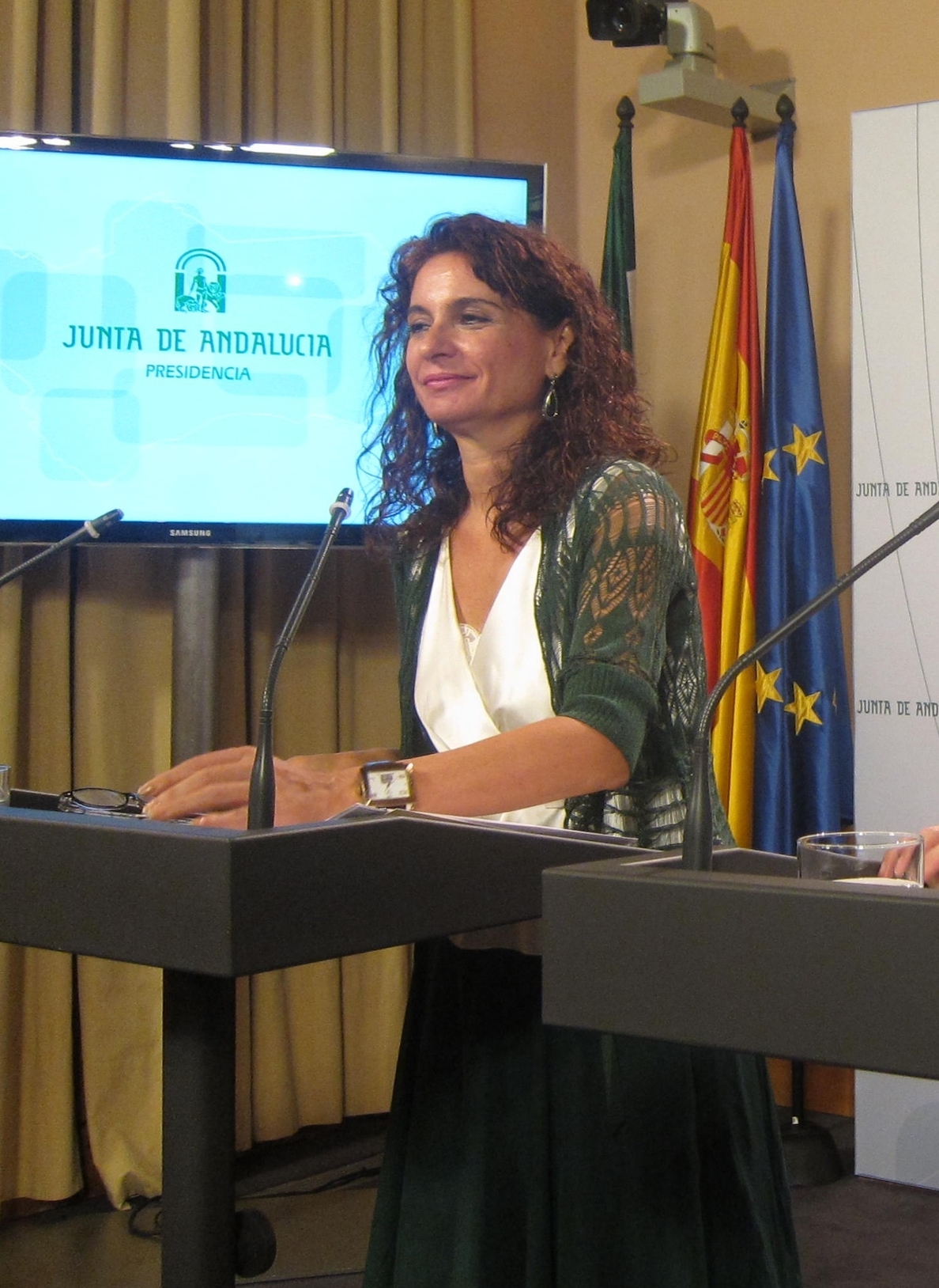 Andalucía pide a Gobierno que reconsidere la «regla de gasto», que pretende «pinchar el balón de oxígeno» para 2016