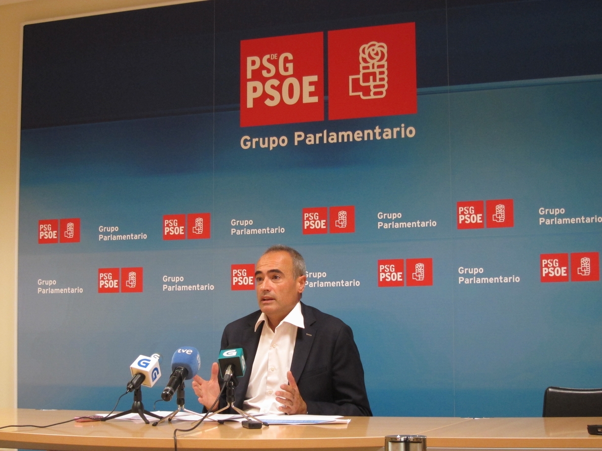 Santín prevé que la alcaldesa de Viveiro dejará «en breve» de militar en el PSOE