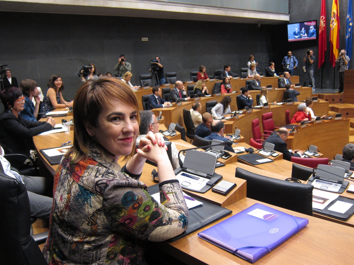 Ainhoa Aznárez pide «paciencia» para hacer los cambios y reclama «complicidad» a las cuatro fuerzas para consolidarlo