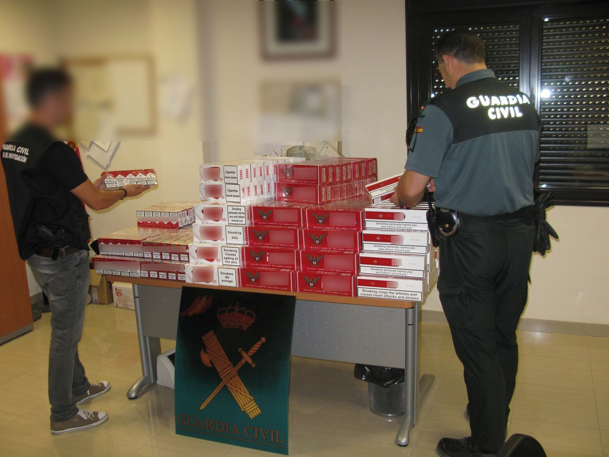 La Guardia Civil aprehende 3.200 cajetillas de tabaco de contrabando y denuncia a un vecino de Baena (Córdoba)