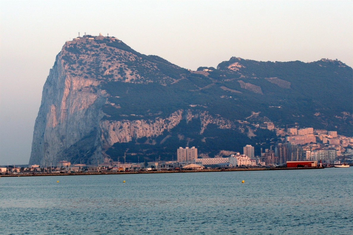 España relanza la propuesta a Reino Unido de poner en marcha un nuevo esquema de cooperación con Gibraltar