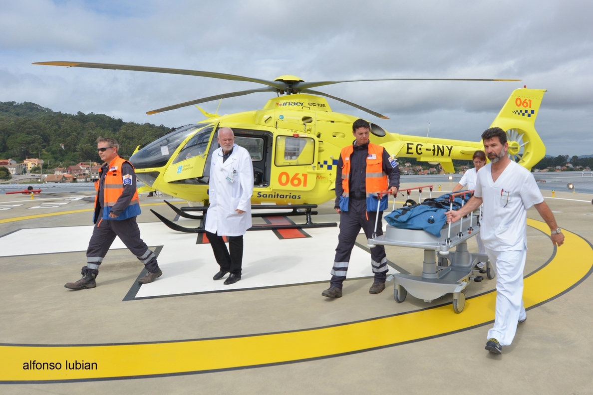 El Sergas realiza pruebas de vuelo y desembarco de un helicóptero medicalizado en el nuevo hospital de Vigo