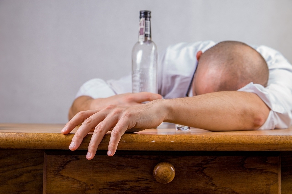 El 18,8 por ciento de las personas que padecen alcoholismo han recibido un tratamiento especializado en alguna ocasión