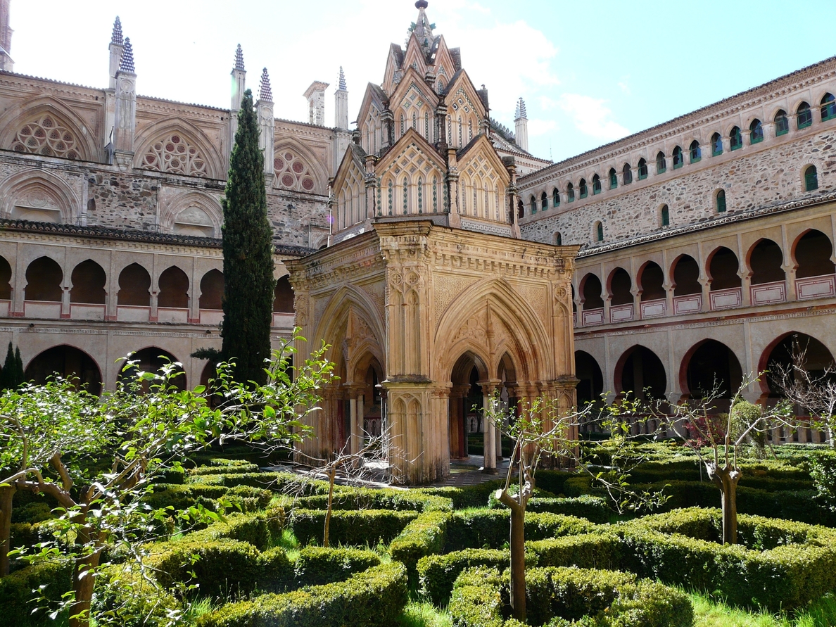 El Ministerio de Cultura contrata por 570.000 euros las obras en las cubiertas del Monasterio de Guadalupe