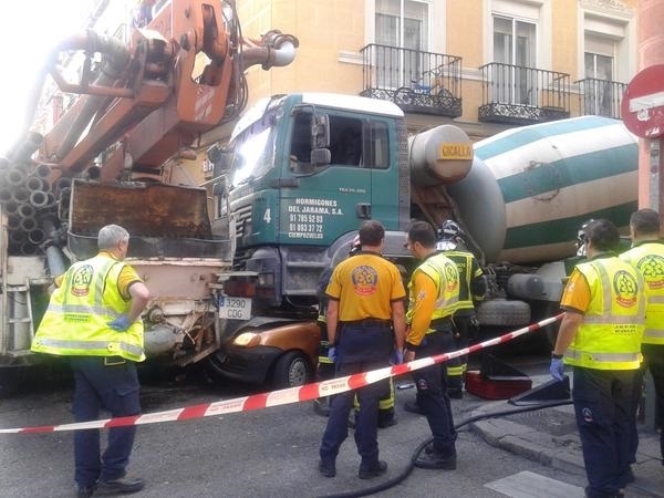 Muere un conductor aplastado por una hormigonera en Chueca (Madrid)
