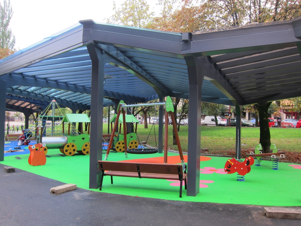 Barakaldo inaugura su primer parque infantil cubierto, tras un ainversión de 173.00 euros