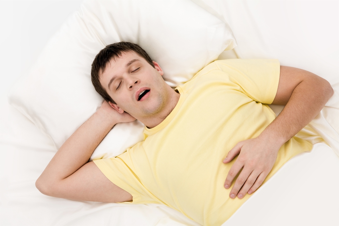 Una adecuada almohada puede evitar la aparición de problemas cervicales y de hombros