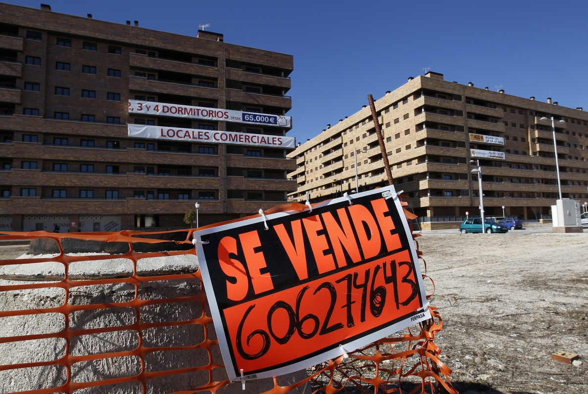 La compraventa de viviendas subió en la Comunitat Valenciana un 32,8% en agosto, la cuarta mayor subida