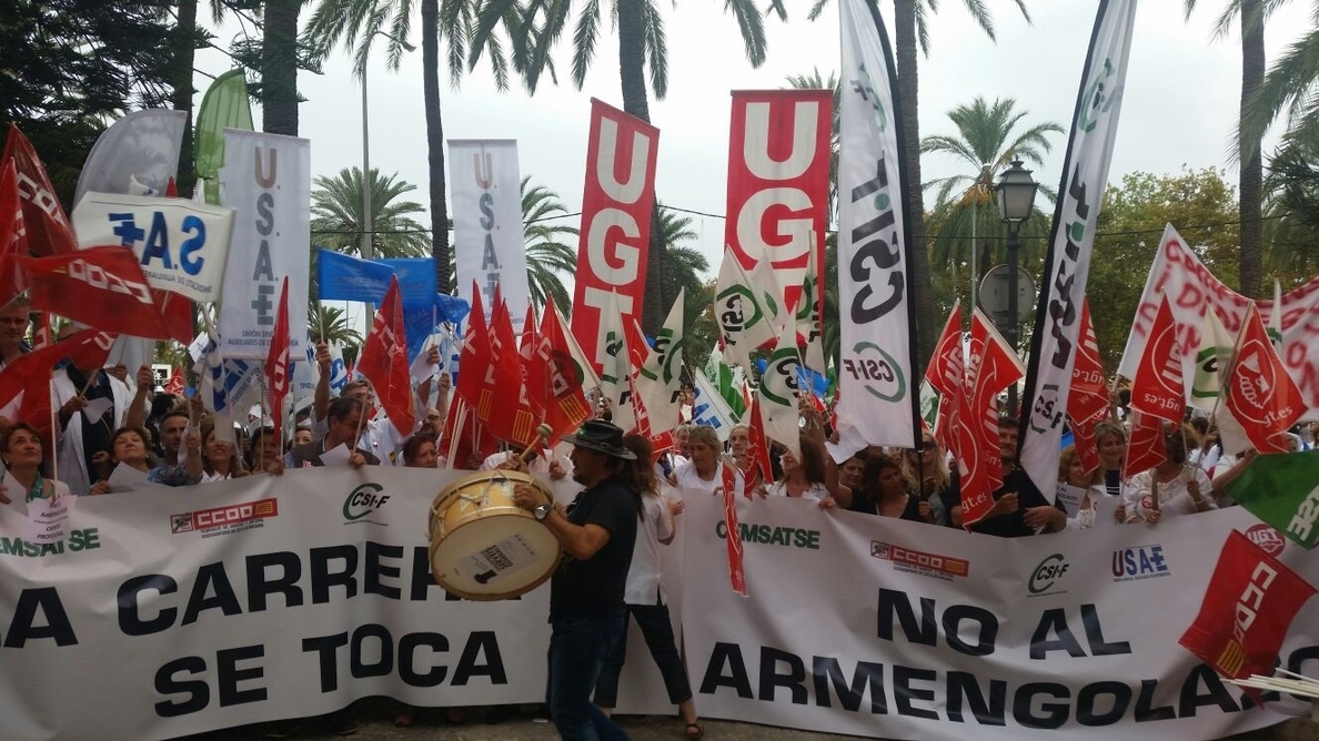 Los sindicatos médicos plantean «ir a la huelga» y radicalizarse si el Govern «no escucha»