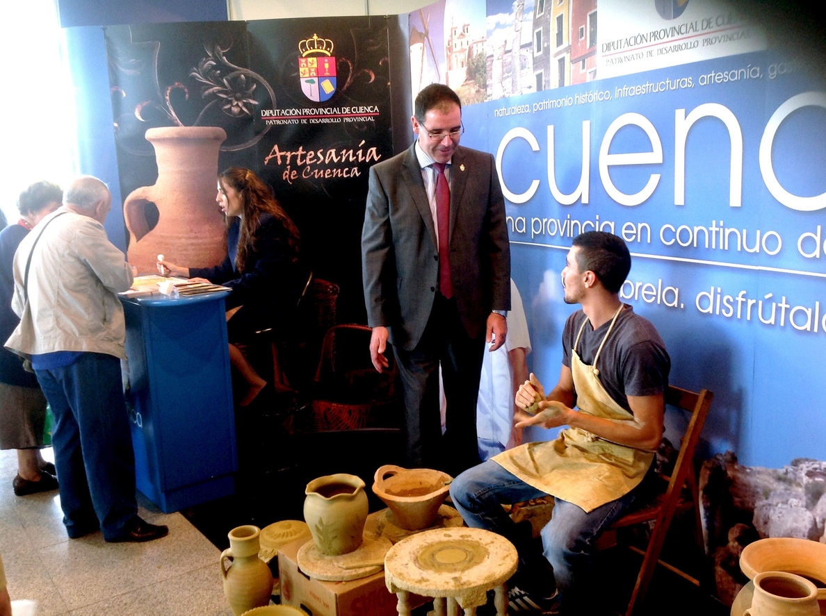 Prieto insta al Gobierno C-LM a «hacer más atractiva» Farcama para los artesanos de la provincia de Cuenca