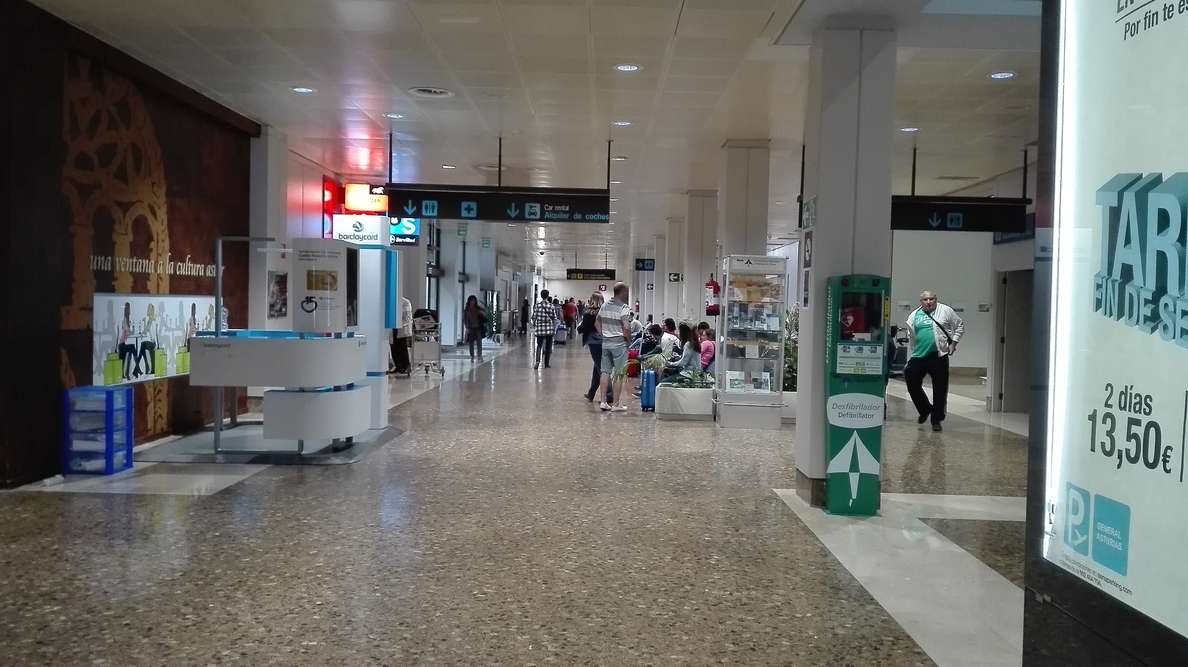 Más de 850.000 pasajeros pasaron por el Aeropuerto de Asturias hasta septiembre