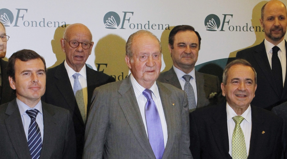 El Rey Juan Carlos entrega el premio Fondena a GREFA