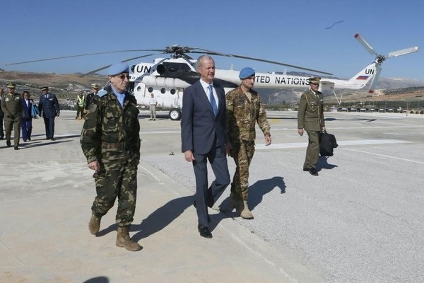 Morenés elogia la labor de las tropas españolas en Líbano porque contribuyen a la «estabilidad del mundo»