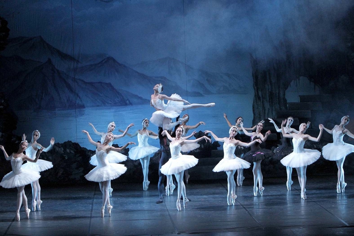 Valdepeñas (Ciudad Real) acogerá este sábado al Russian National Ballet y su espectáculo »El lago de los cisnes»