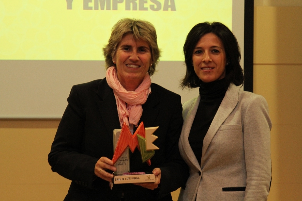 La consejera de Educación destaca el «paso al frente» de las mujeres en el deporte y pone a Extremadura como «ejemplo»