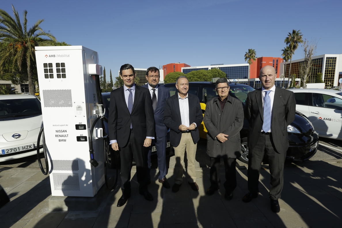El AMB abre dos puntos de carga rápida para vehículos eléctricos en El Prat y Cornellà