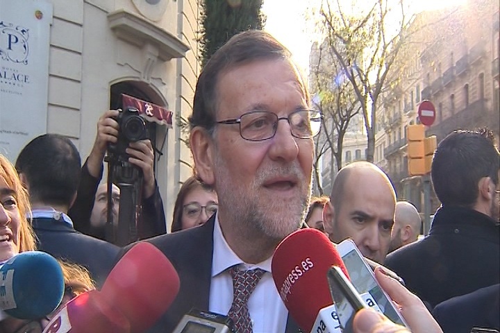 Rajoy, dispuesto a hablar para resolver «pronto» el «problema» catalán, ofrece discutir el modelo de financiación