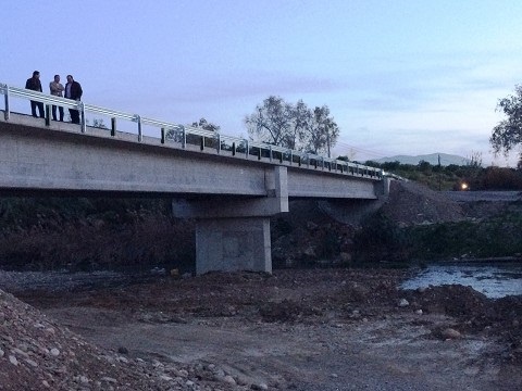 Abierto al tráfico el nuevo puente del Camino de Villalón, que mejora el acceso a Pizarra