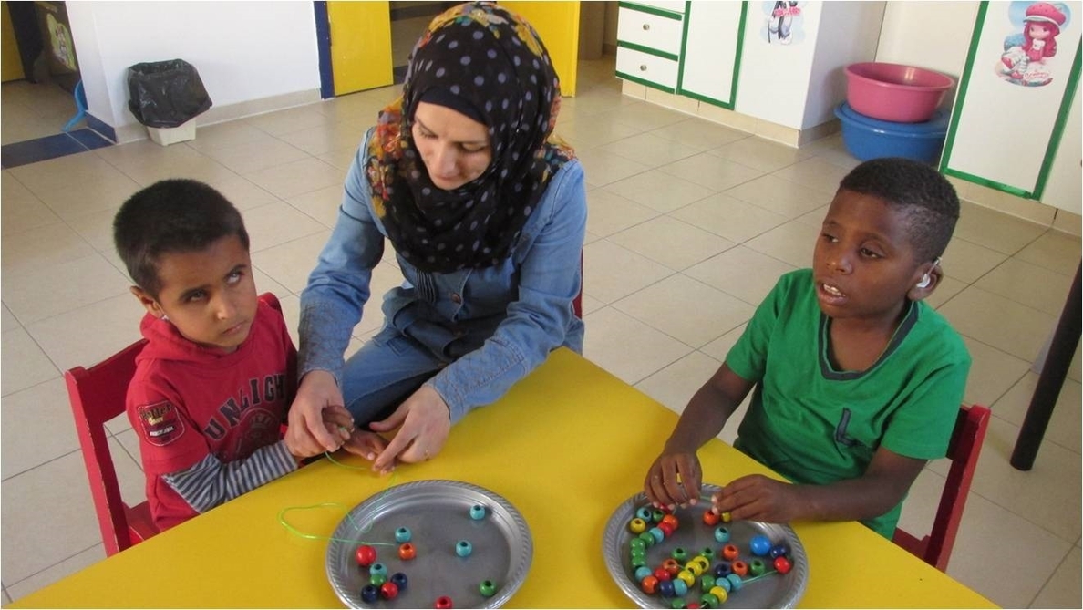 La ONCE dona material didáctico para una escuela de niños ciegos en Gaza