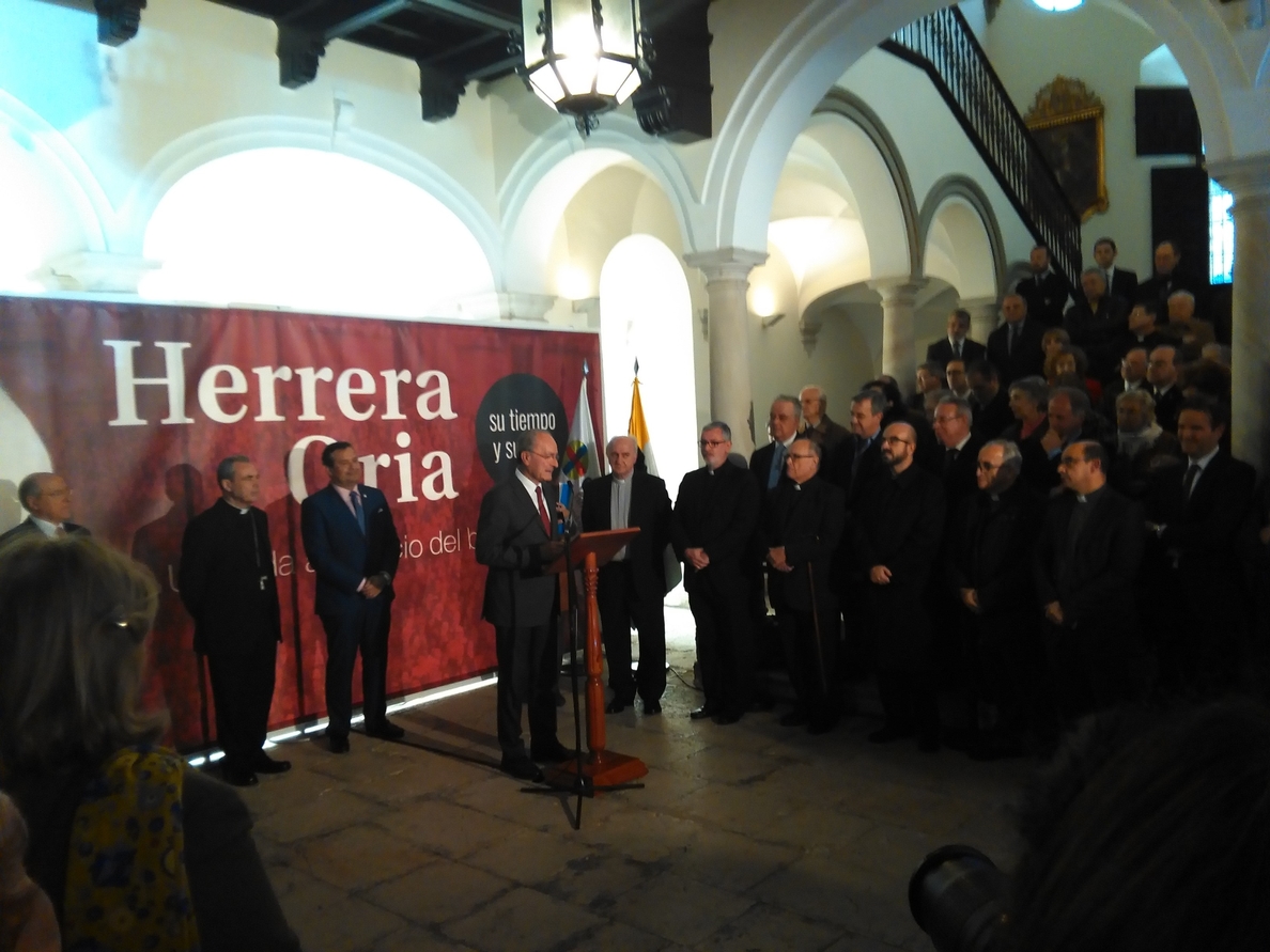 El Palacio Episcopal acoge una muestra de la vida y obra del antiguo obispo de Málaga Ángel Herrera