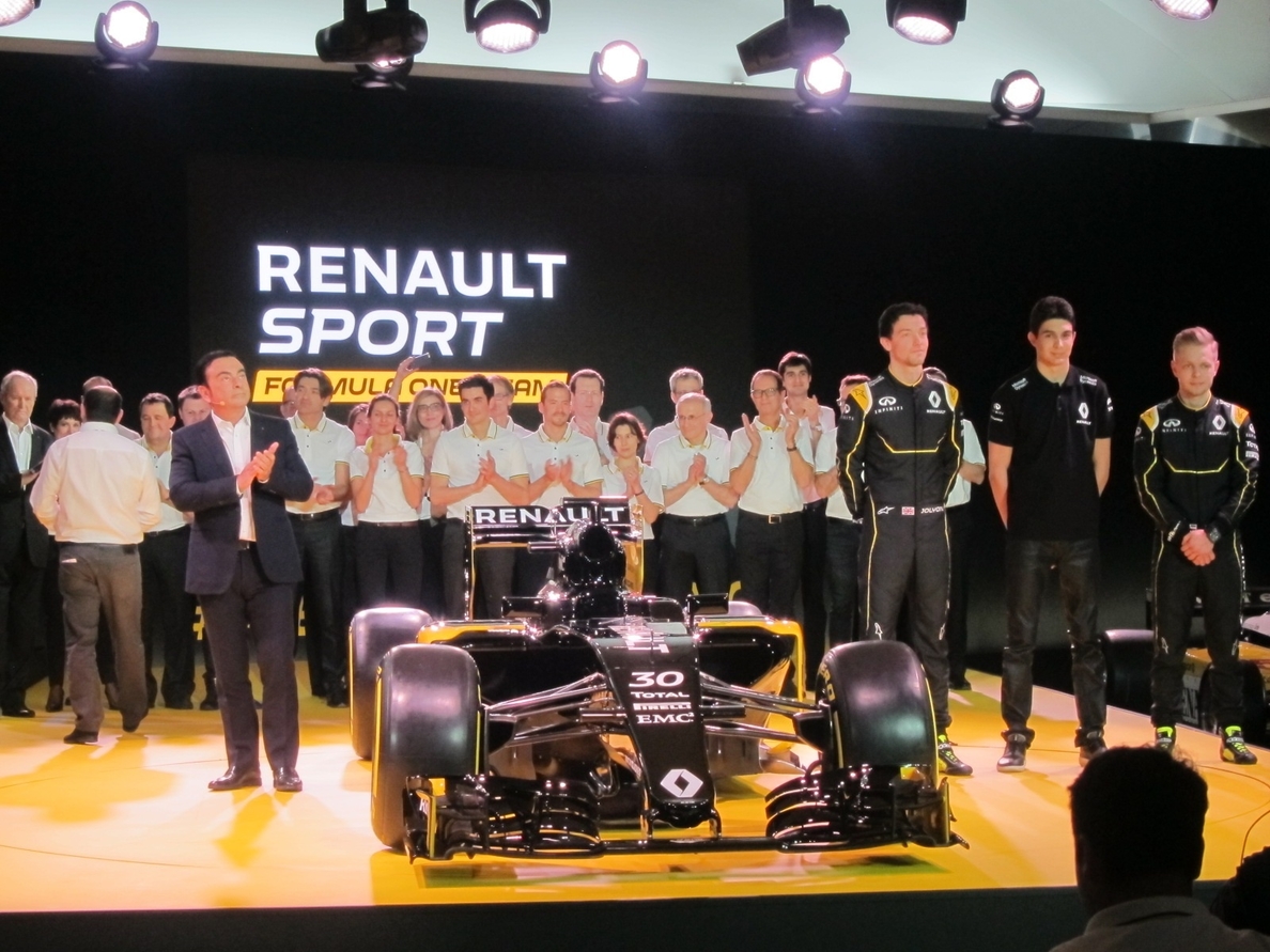 La escudería Renault vuelve a la Fórmula 1 con el objetivo de «lograr podios en tres años»