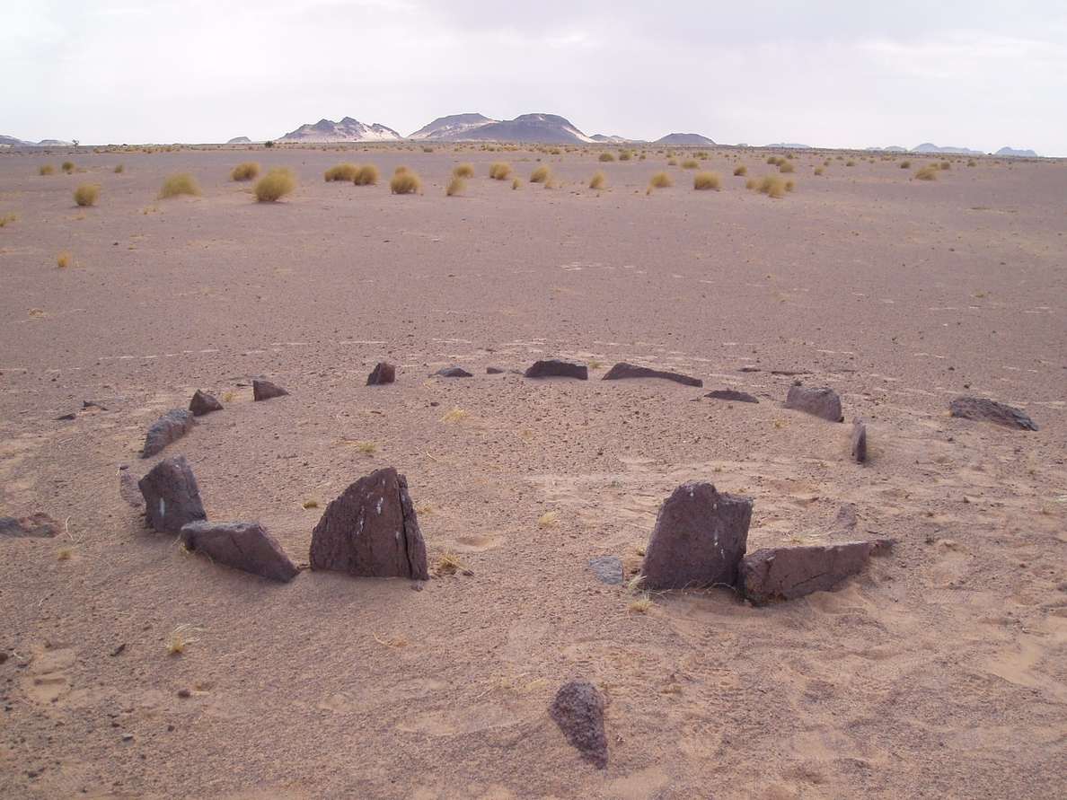 Una expedición vasco-saharaui estudiará los bienes arqueológicos del Tiris