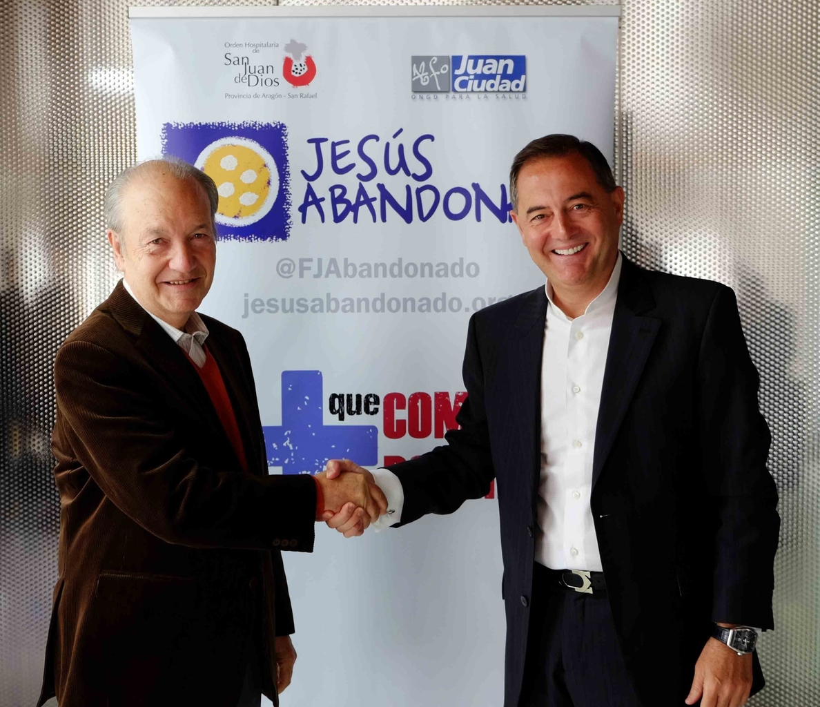 La Fundación Trinitario Casanova aporta 20.000 litros de zumo y leche a Jesús Abandonado