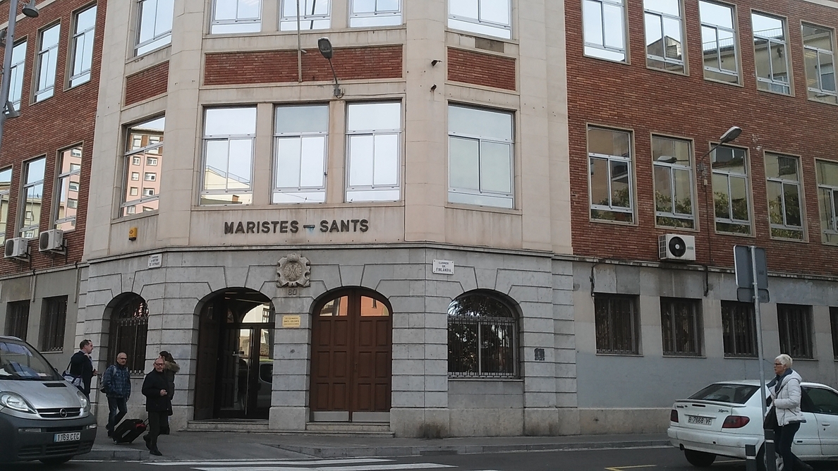 Investigan a un monitor de comedor por presuntos abusos a menores en otro centro de Maristas en Barcelona