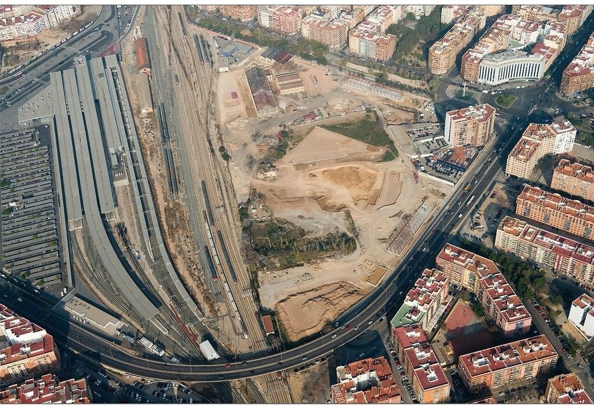 Valencia Parque Central licita por 601.312€ el contrato para la descontaminación de una parcela