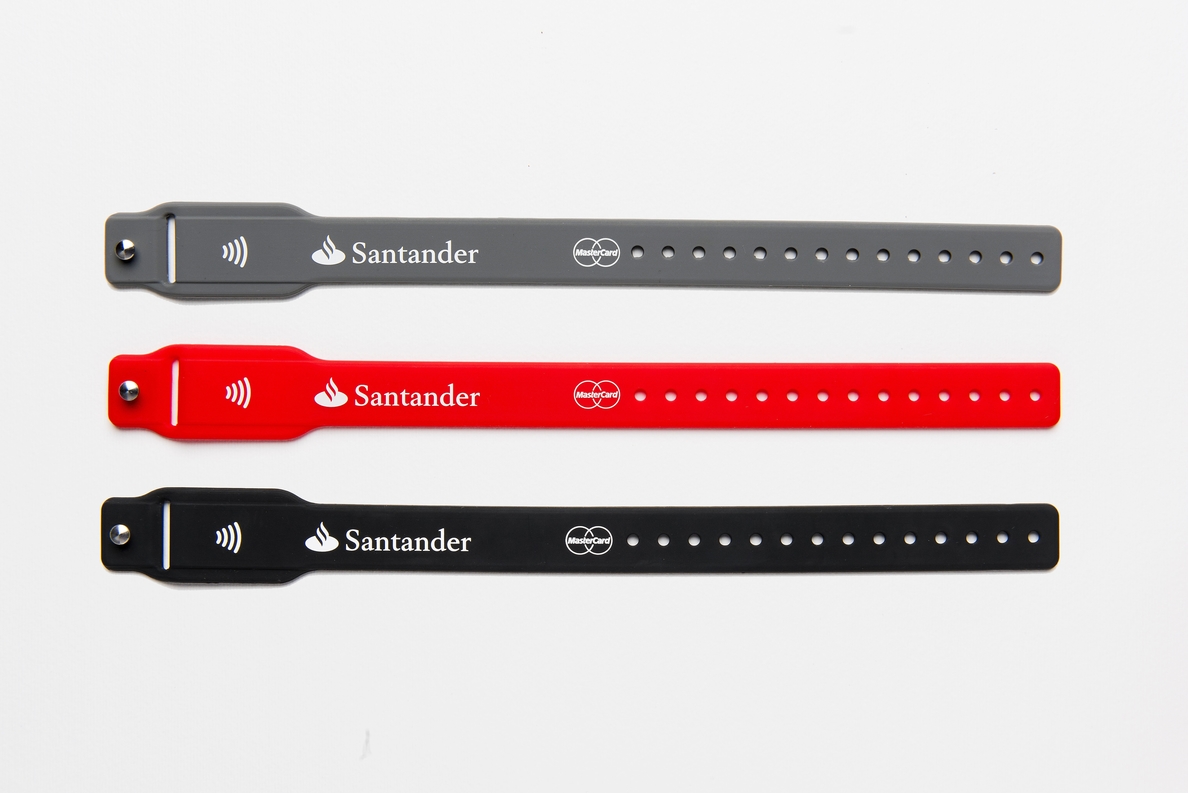 El Santander lanza una pulsera para pagos sin contacto