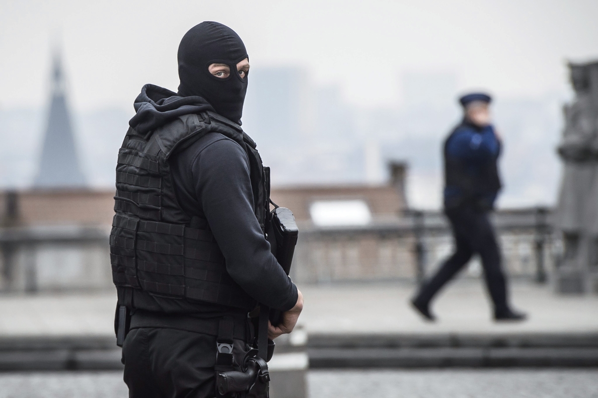 Encarcelado el supuesto cómplice de los atentados de París extraditado de Bélgica